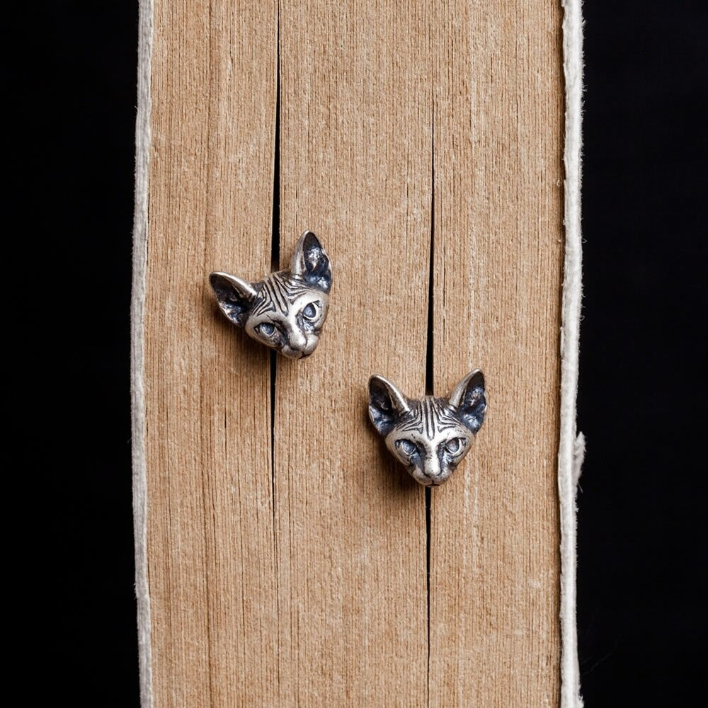 Sphynx cat earrings by Style's Bug - Style's Bug