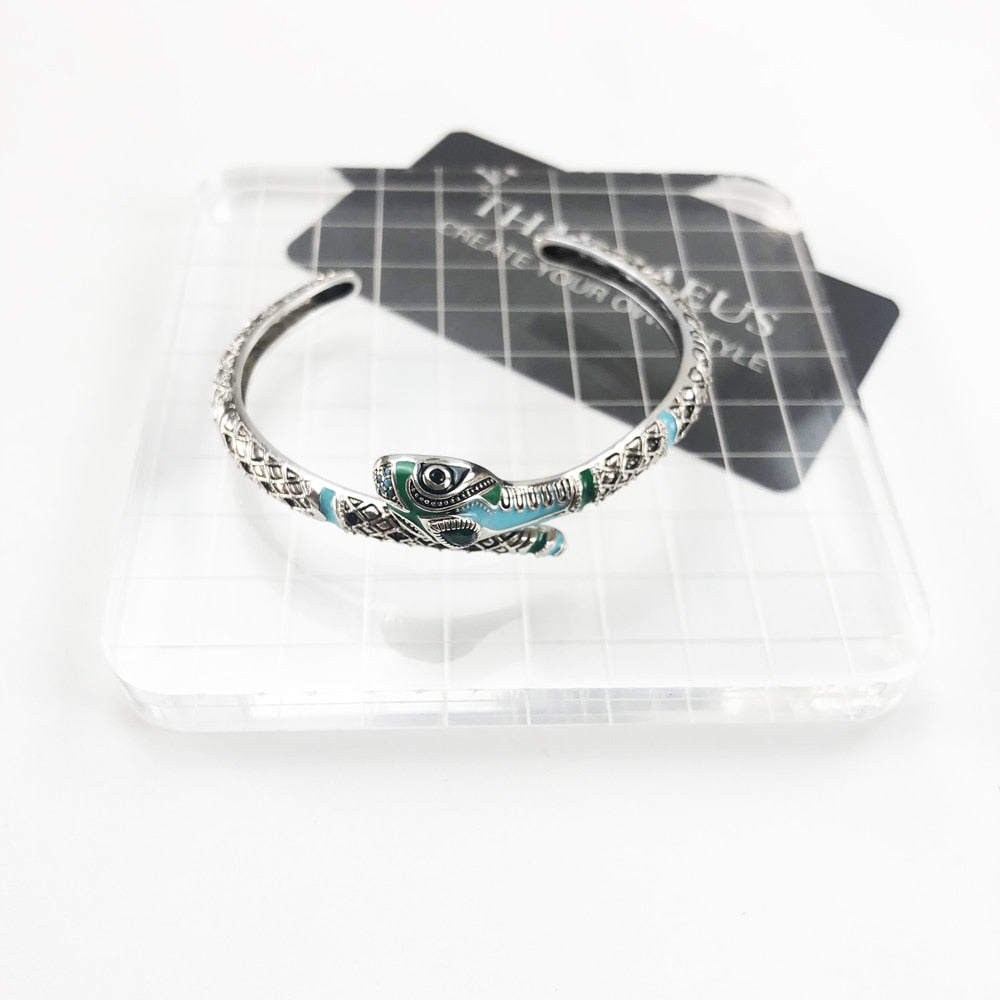 Wrist Serpent - Style's Bug