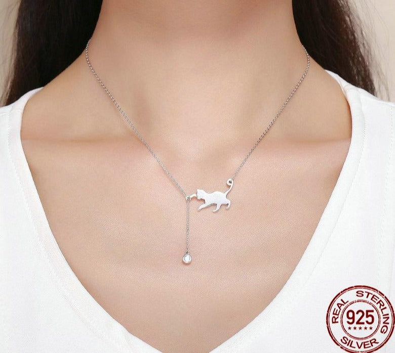 Playing cat necklace by SB - Style's Bug