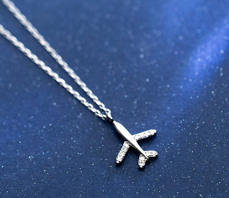 Silver Airplane necklace by Style's Bug - Style's Bug