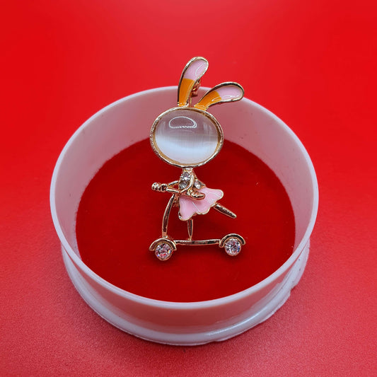 Pink Scooter Bunny brooch (2pcs pack)